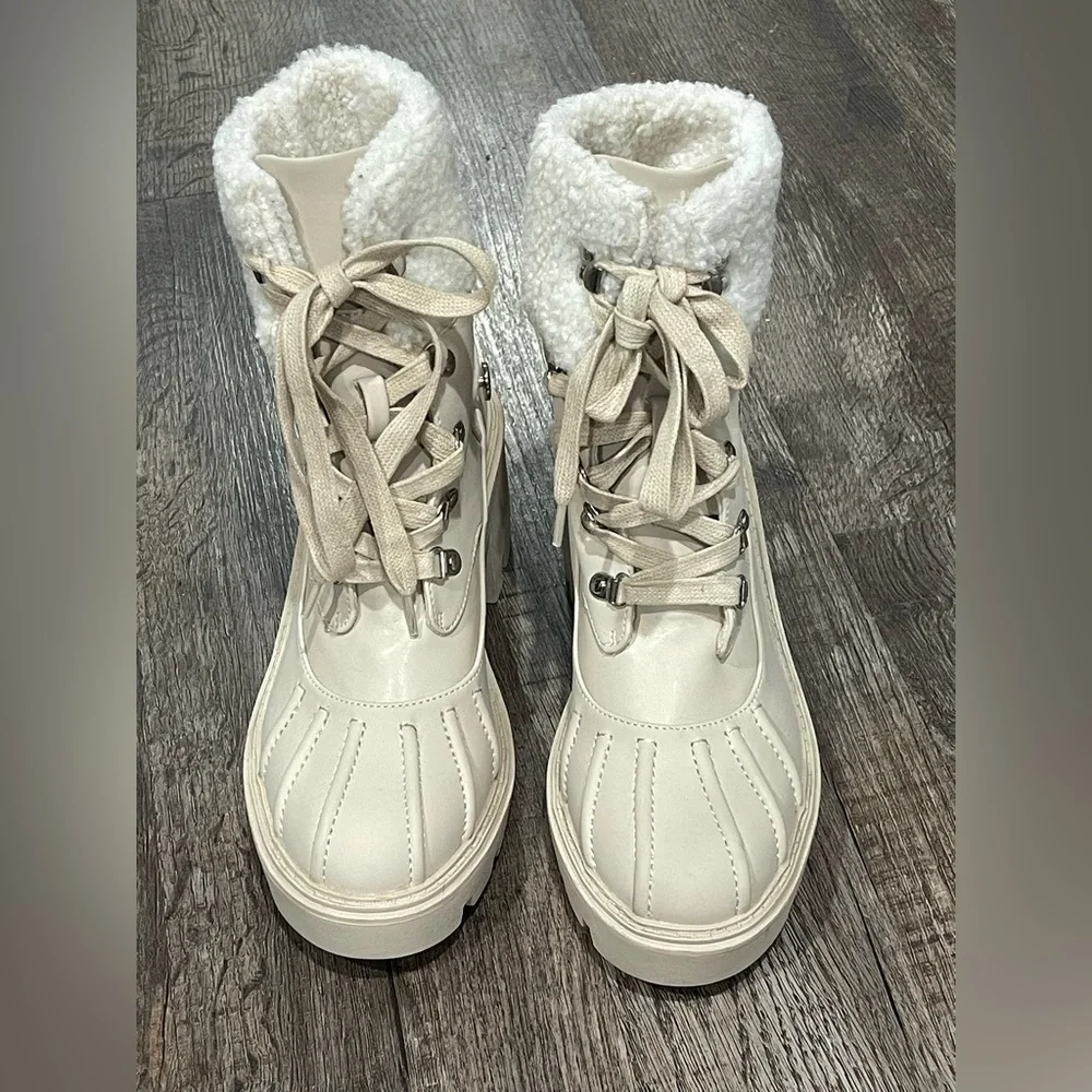 Steve‎ Madden Women's Cream Lace-Up Ankle Boots